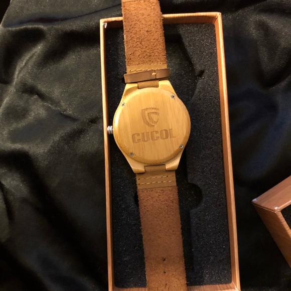 Watch - Picture 2 of 3